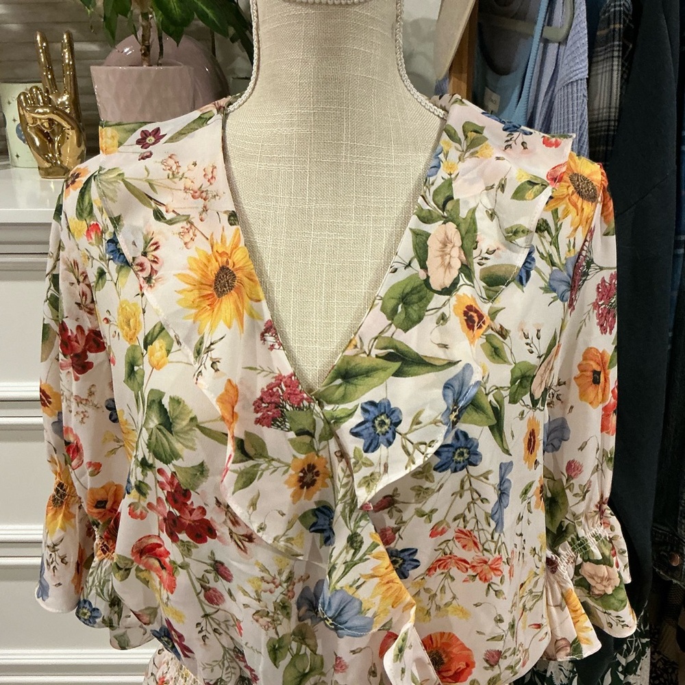 Philosophy | Floral Blouse size L NWT - Picture 2 of 12